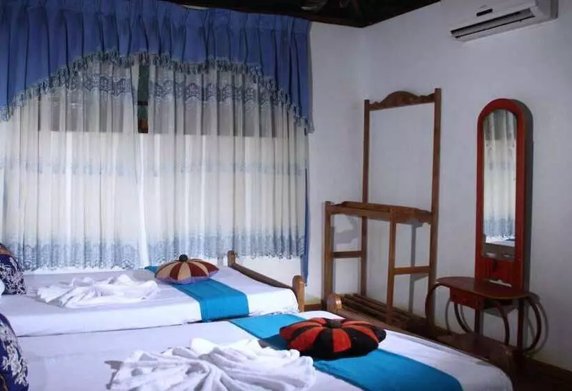 Aamiaismajoitus (B&B) L.l.tourist Inn & Safari Jeeps