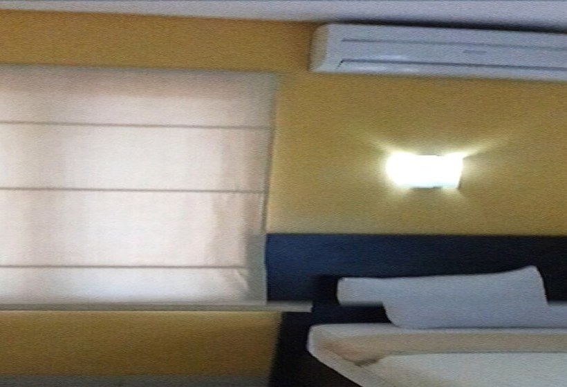 Bed and Breakfast Tirta Mansion Lippo Village