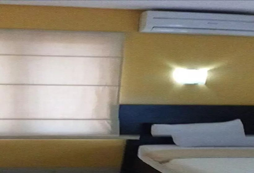 ベッドアンドブレックファースト Tirta Mansion Lippo Village