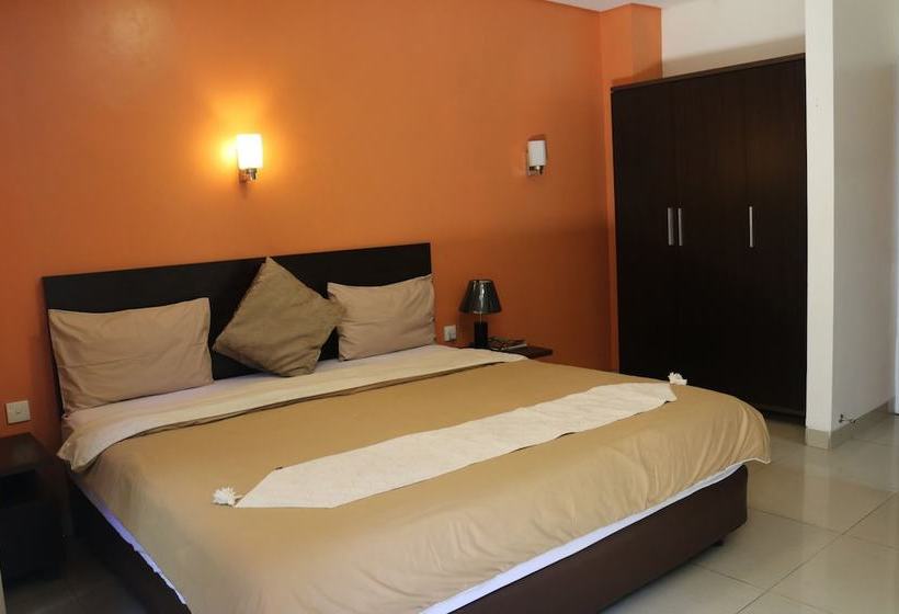 Bed and Breakfast Tirta Mansion Lippo Village