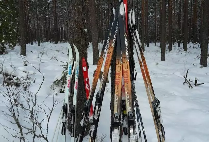 Aamiaismajoitus (B&B) Ulvsbomuren Vildmark & Lantliv