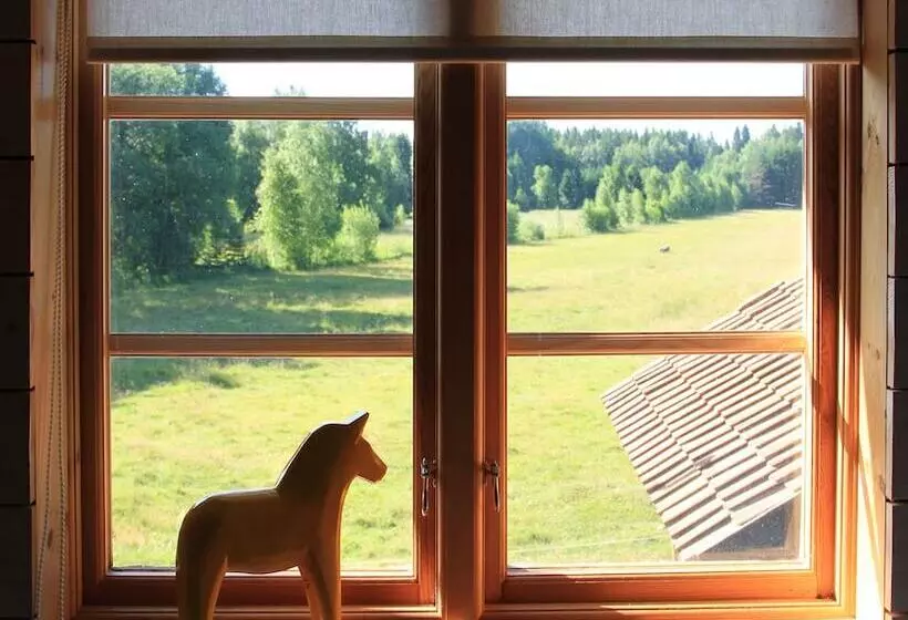 Aamiaismajoitus (B&B) Ulvsbomuren Vildmark & Lantliv