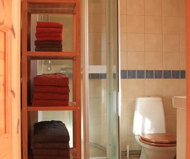 Aamiaismajoitus (B&B) Ulvsbomuren Vildmark & Lantliv