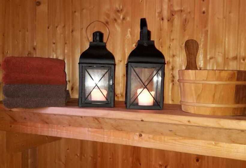 تختخواب و صبحانه Ulvsbomuren Vildmark & Lantliv