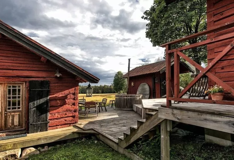 Aamiaismajoitus (B&B) Ulvsbomuren Vildmark & Lantliv