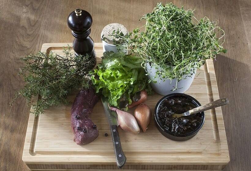 تختخواب و صبحانه Ulvsbomuren Vildmark & Lantliv