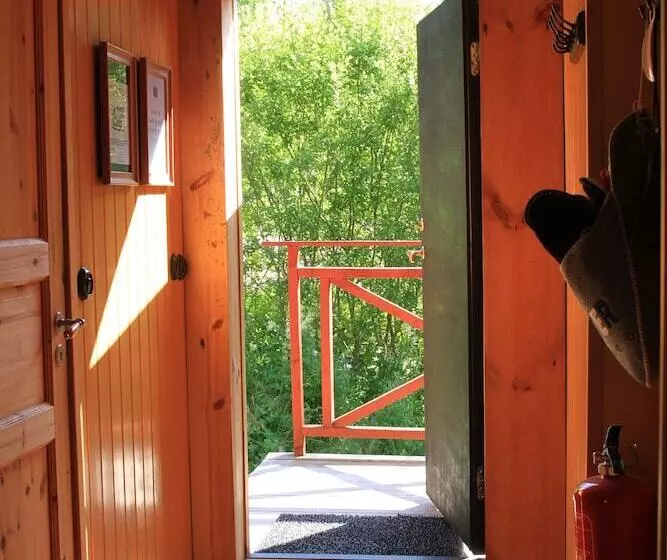 Aamiaismajoitus (B&B) Ulvsbomuren Vildmark & Lantliv