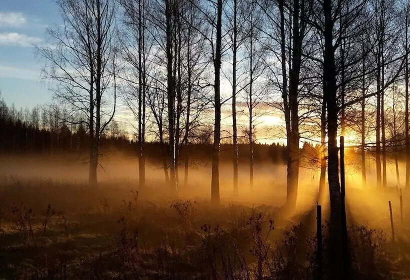 Aamiaismajoitus (B&B) Ulvsbomuren Vildmark & Lantliv