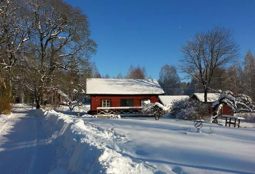 Aamiaismajoitus (B&B) Ulvsbomuren Vildmark & Lantliv