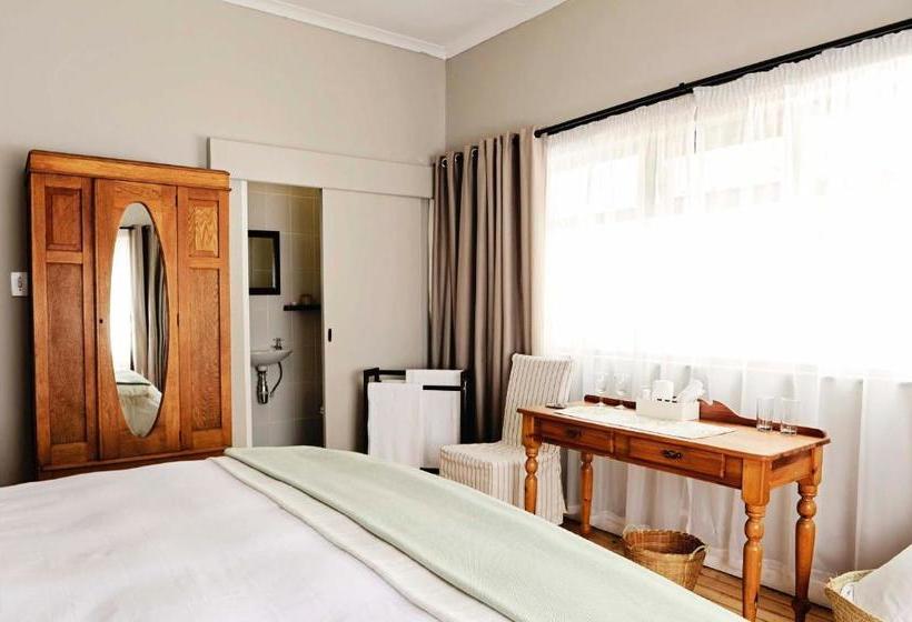 Daisy Darling Bed & Breakfast