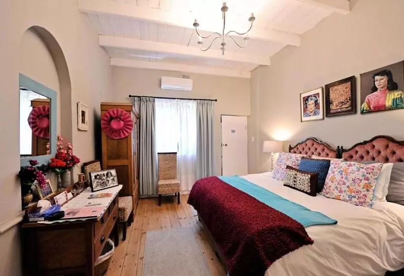 Daisy Darling Bed & Breakfast