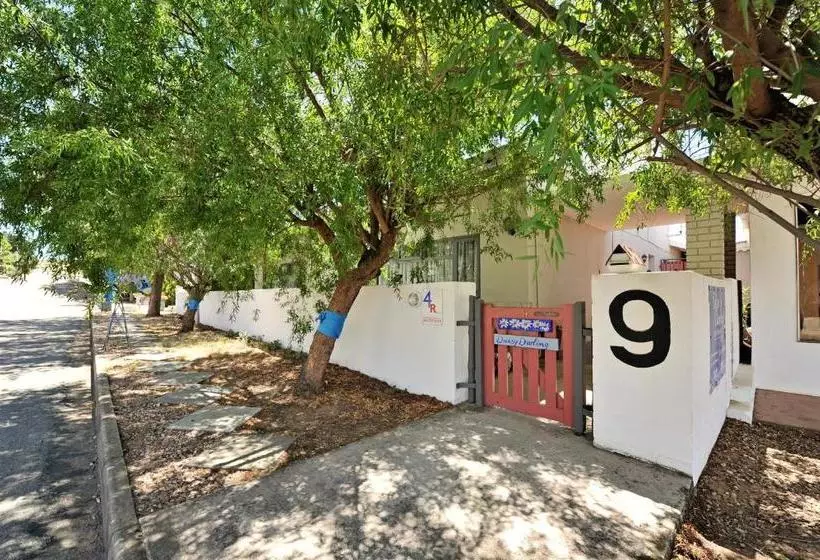 Daisy Darling Bed & Breakfast