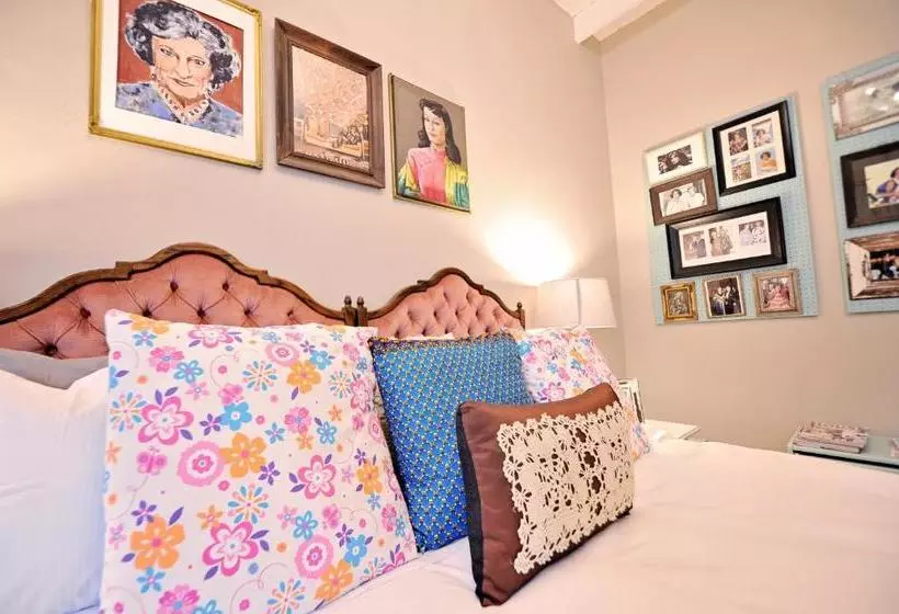 Daisy Darling Bed & Breakfast