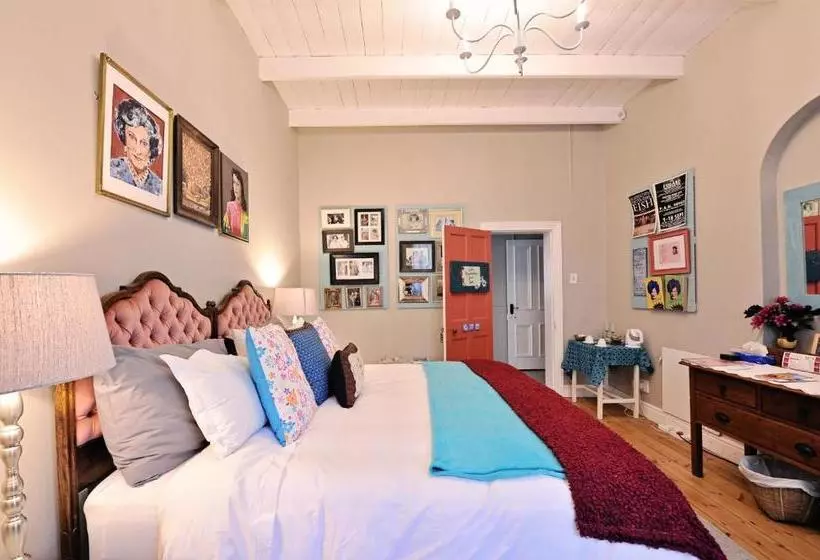 Daisy Darling Bed & Breakfast
