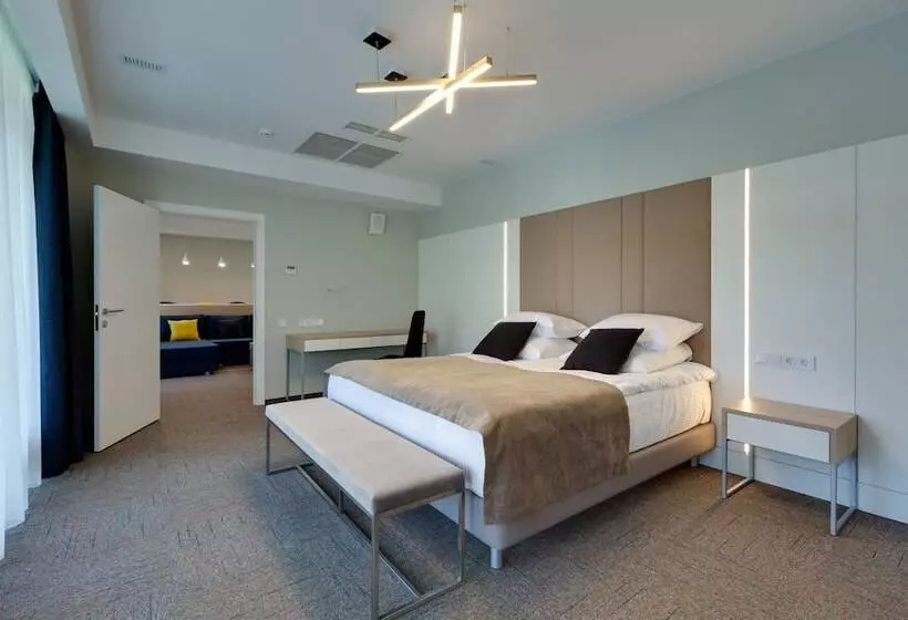 Hotelli Aurora Club Spa Resort