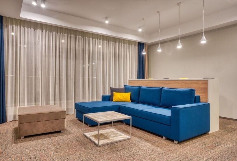 בית מלון כפרי Aurora Club Spa Resort