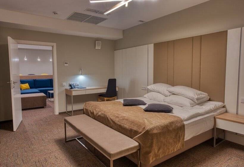 בית מלון כפרי Aurora Club Spa Resort