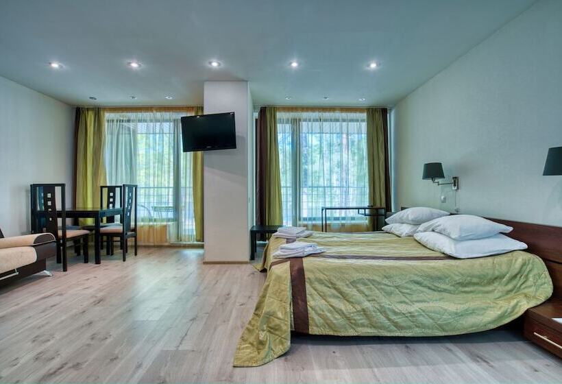 בית מלון כפרי Aurora Club Spa Resort