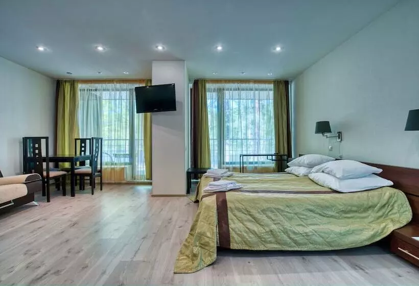 Hotelli Aurora Club Spa Resort