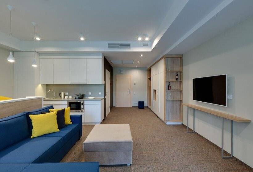 בית מלון כפרי Aurora Club Spa Resort