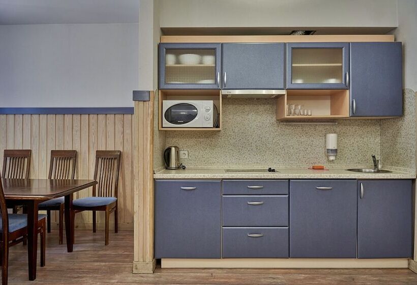 בית מלון כפרי Aurora Club Spa Resort