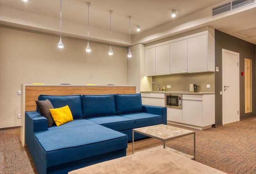 בית מלון כפרי Aurora Club Spa Resort