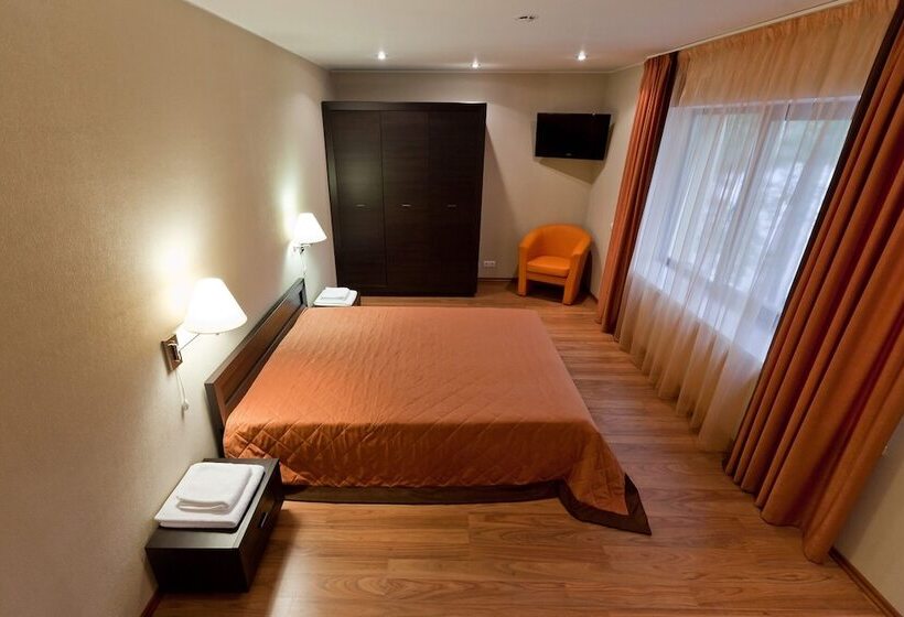 בית מלון כפרי Aurora Club Spa Resort