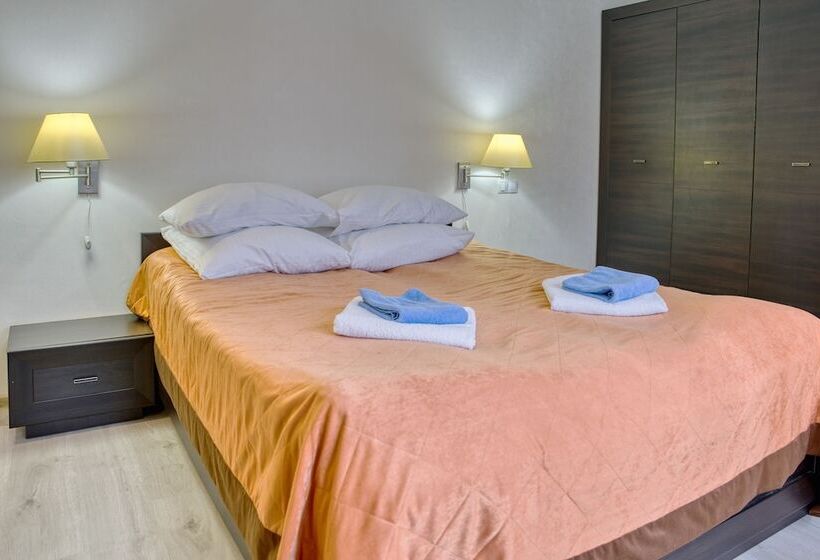 בית מלון כפרי Aurora Club Spa Resort