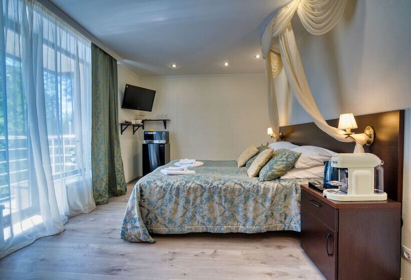 בית מלון כפרי Aurora Club Spa Resort