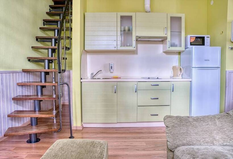 בית מלון כפרי Aurora Club Spa Resort