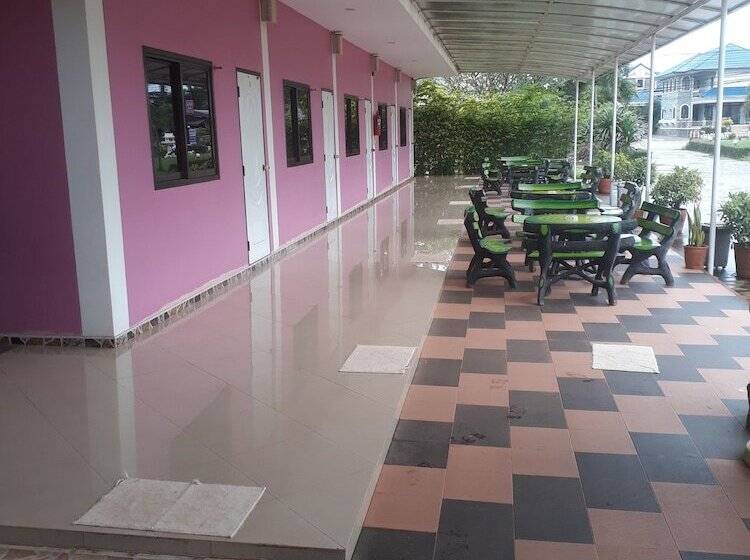 בית מלון כפרי Bandung Grand