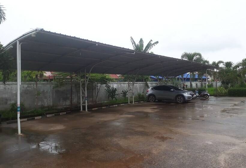 בית מלון כפרי Bandung Grand