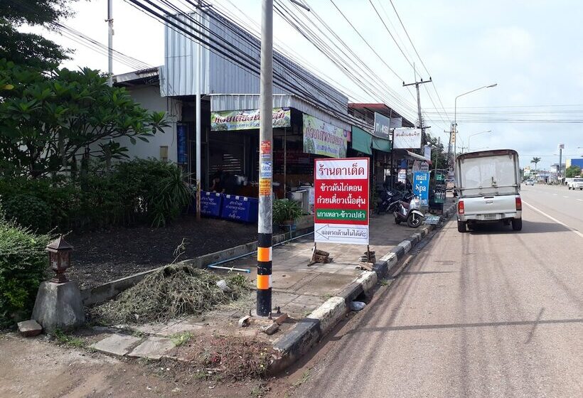 בית מלון כפרי Bandung Grand