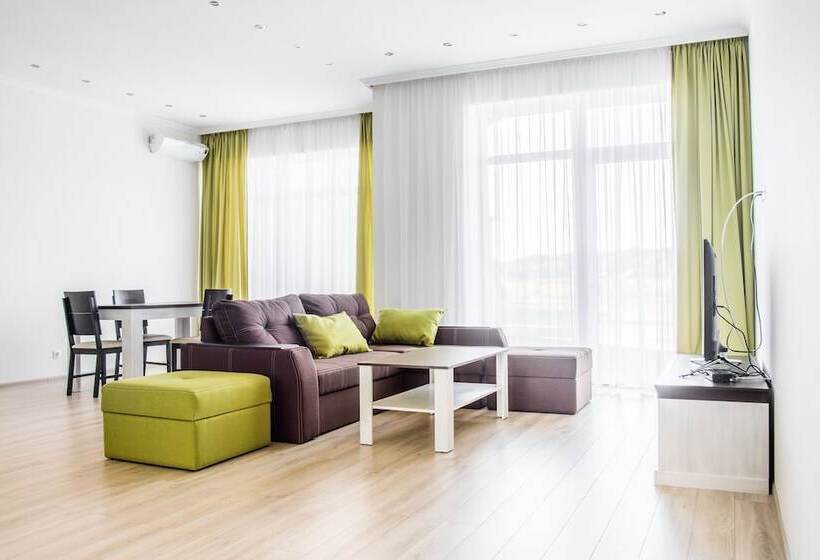 فندق Golf Village