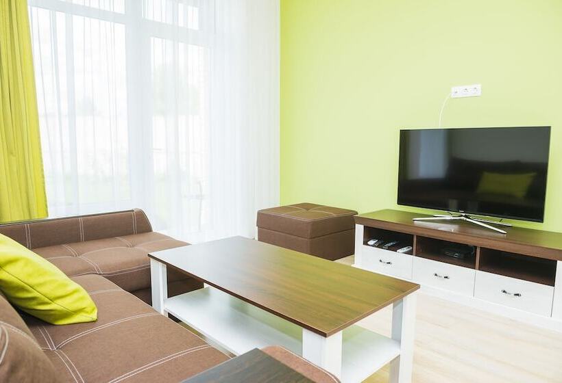 فندق Golf Village