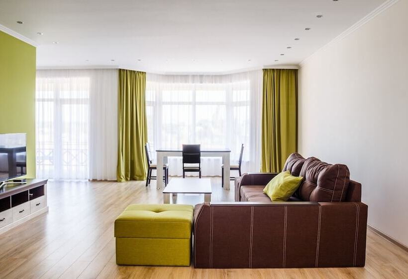 فندق Golf Village