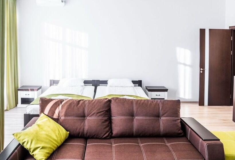 فندق Golf Village