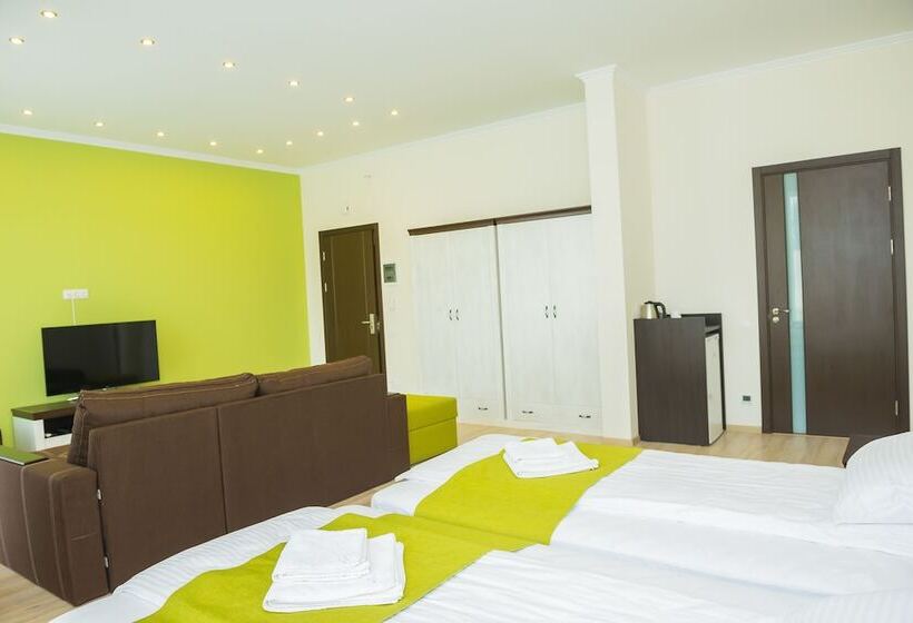 فندق Golf Village