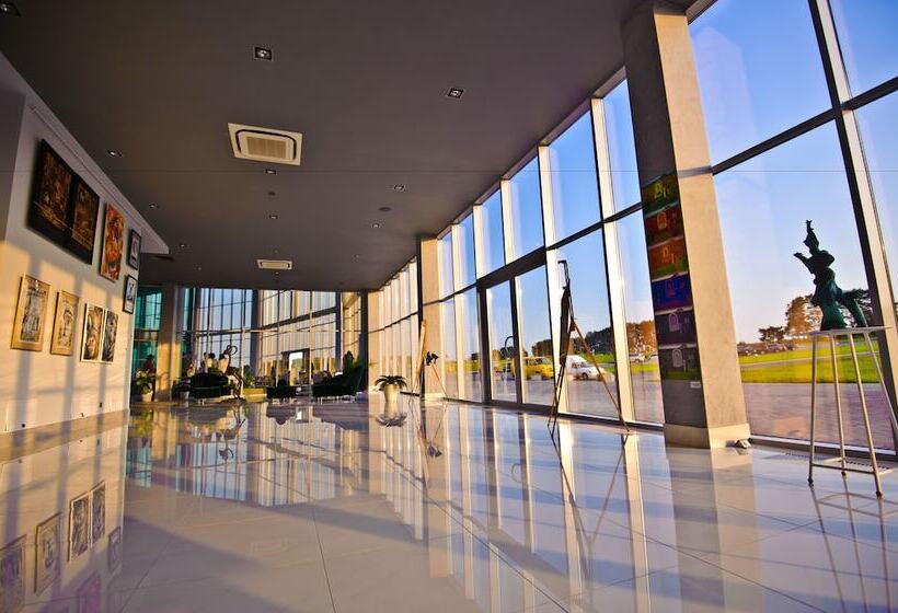 فندق Golf Village