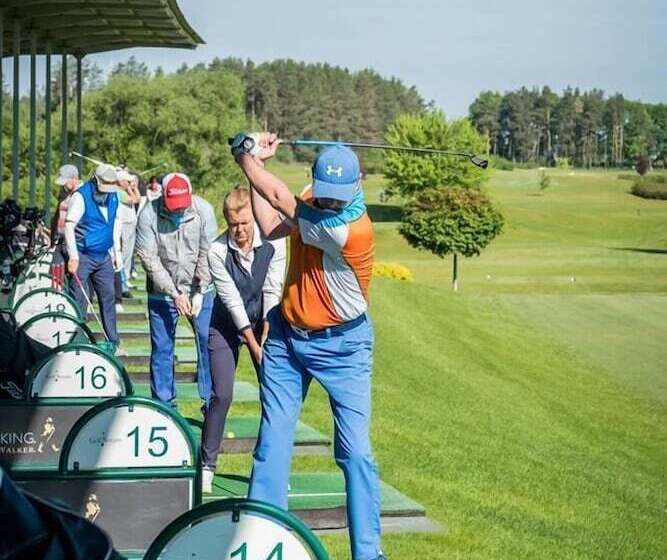 فندق Golf Village