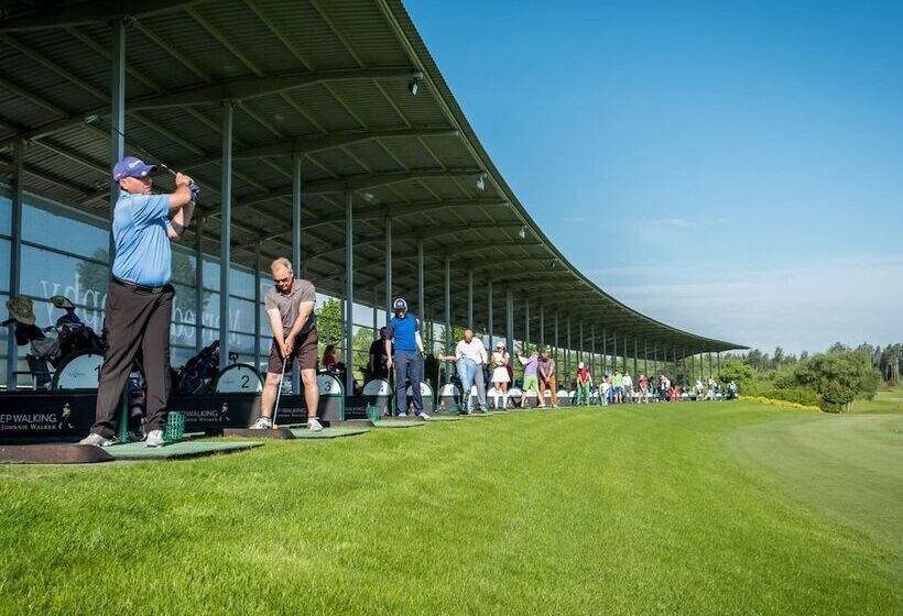 فندق Golf Village