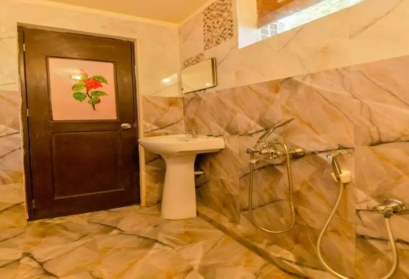 Hotelli Island Lake Resort By Oyo Rooms