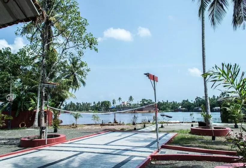 Hotelli Island Lake Resort By Oyo Rooms