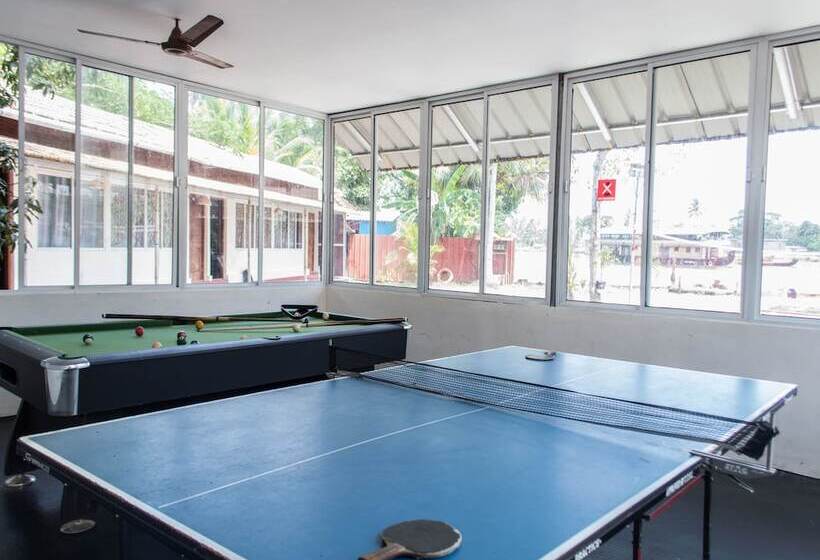 Hotel Island Lake Resort By Oyo Rooms