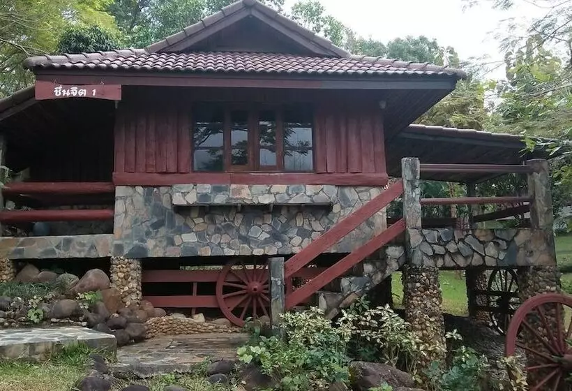 Hotelli Khao Kho Valley