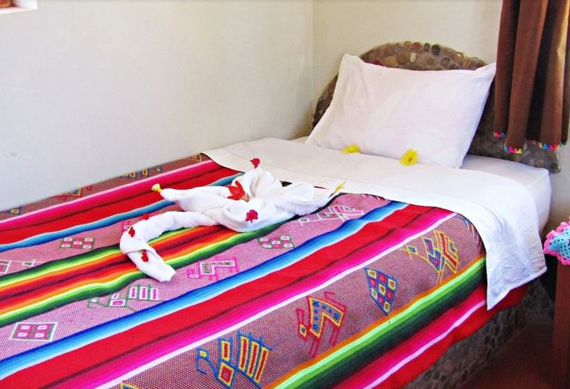 ホテル Luquina Utama Lodge