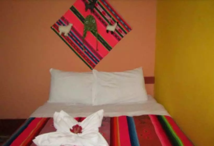 هتل Luquina Utama Lodge