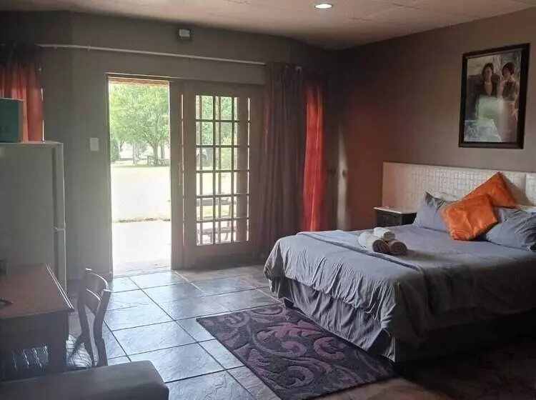 Hotelli Pepe Piatto Lodge