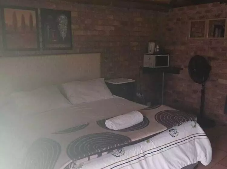 Hotelli Pepe Piatto Lodge