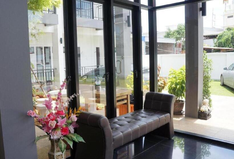 בית מלון כפרי Sabai @ Chumphae